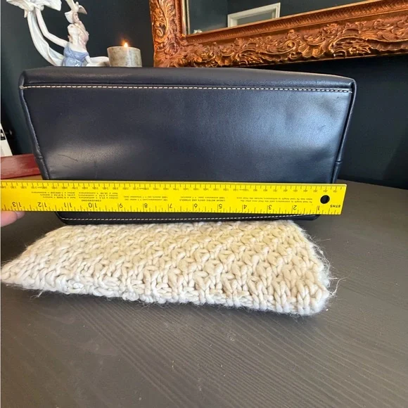 Dooney & Bourke Black and Tan Leather Shoulder Bag - Picture 5 of 9